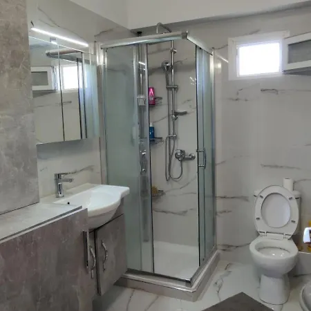 Skotina Apartments *